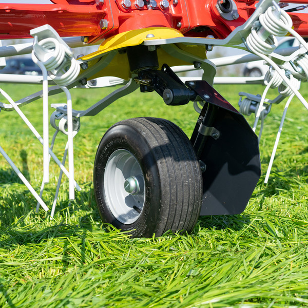 Навесная ворошилка HIT