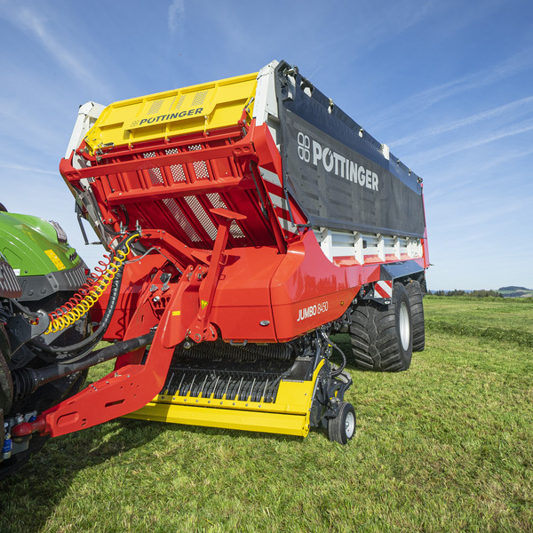 Многофункциональные роторные прицепы-подборщики JUMBO 8000