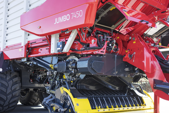 Многофункциональные роторные прицепы-подборщики JUMBO 8000