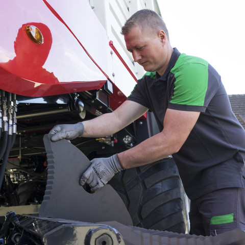 Многофункциональные роторные прицепы-подборщики JUMBO 8000