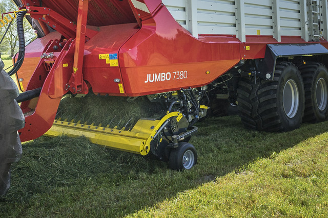 Многофункциональные роторные прицепы-подборщики JUMBO 8000