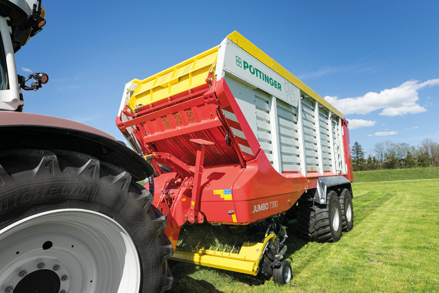 Многофункциональные роторные прицепы-подборщики JUMBO 8000