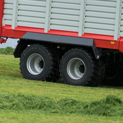 Многофункциональные роторные прицепы-подборщики JUMBO 8000