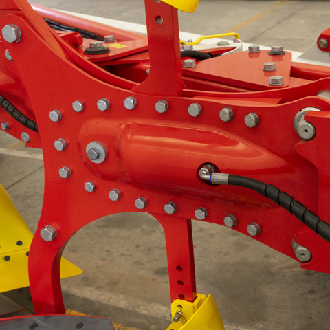 Плуг SERVO T 6000